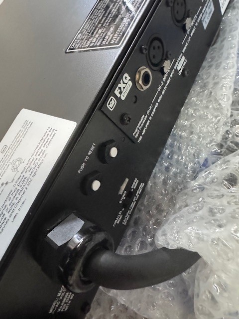 Crown Macro-Tech 2402 Power Amplifer *pre owned