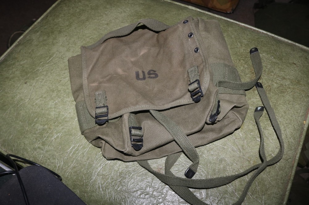 Mint condition USGI M-1956 buttpack 1959 dated nice!