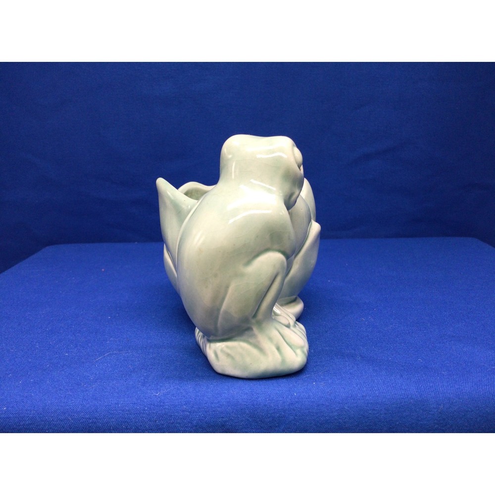 Vintage Ceramic Small Frog with lily Planter 9241
