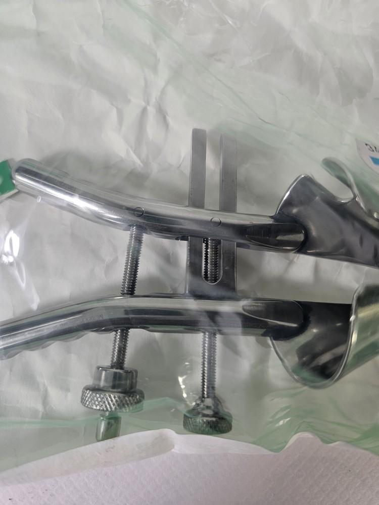 Devilbiss Vaginal Specula medium, 4'' long x 1 1/4'' w Reusable