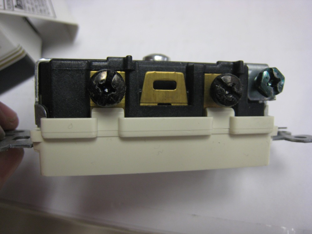 Leviton 5643-A COMBO Switch, 3-Way Double Rocker - Almond