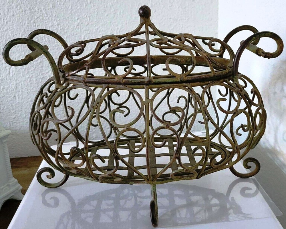 VTG HEAVY CAST IRON RUSTIC ORNATE 2 PC INDOOR/OUTDOOR FOOTED DISPLAY UNIT-EUC