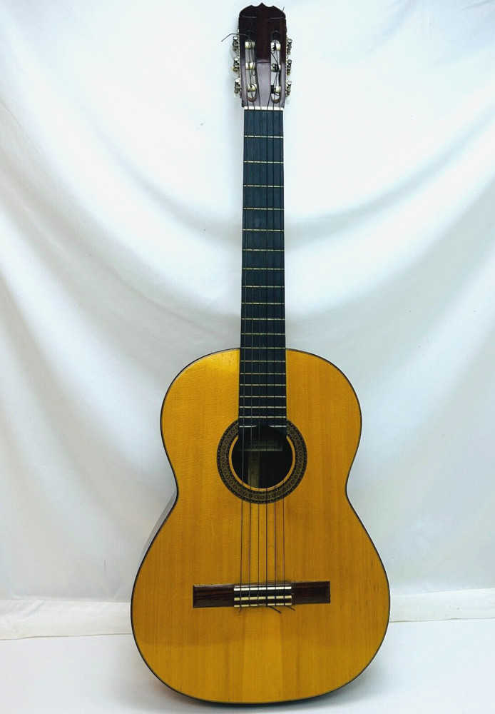 Marcelino Barbero Classical Guitar 1967  With Hard Case