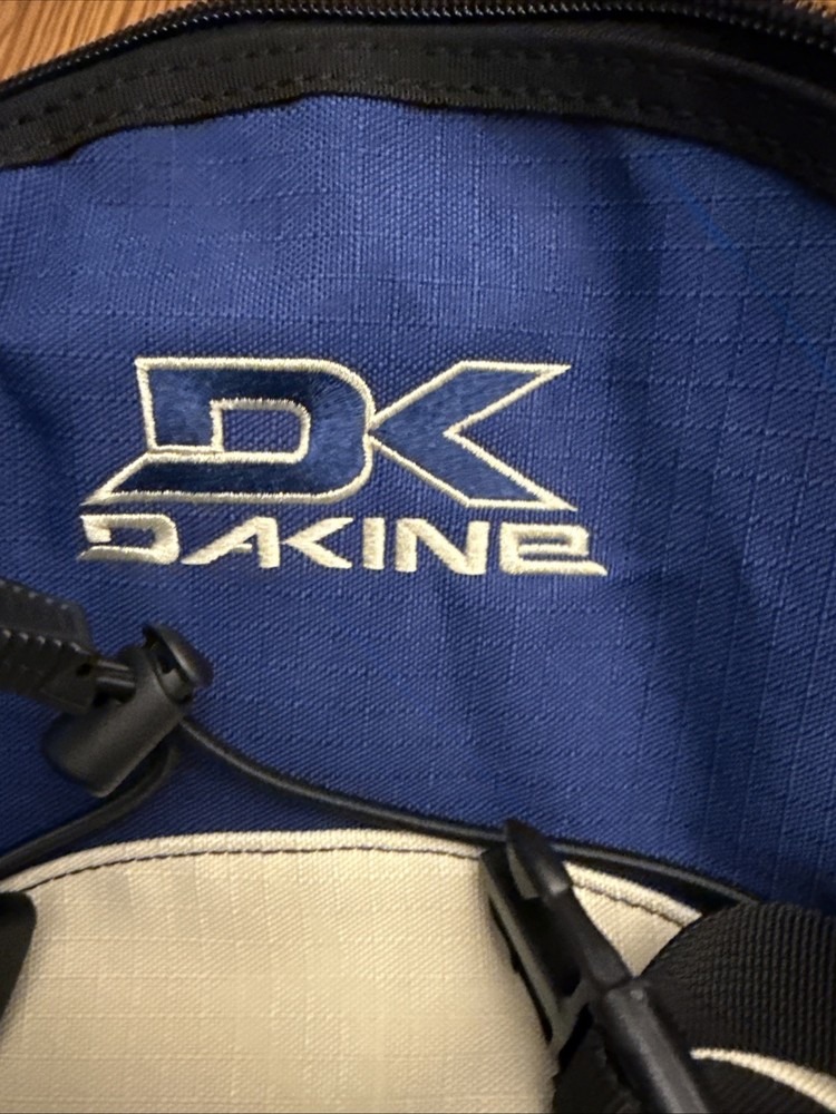 dakine backpack explorer 8100-900-21 Blue /tan