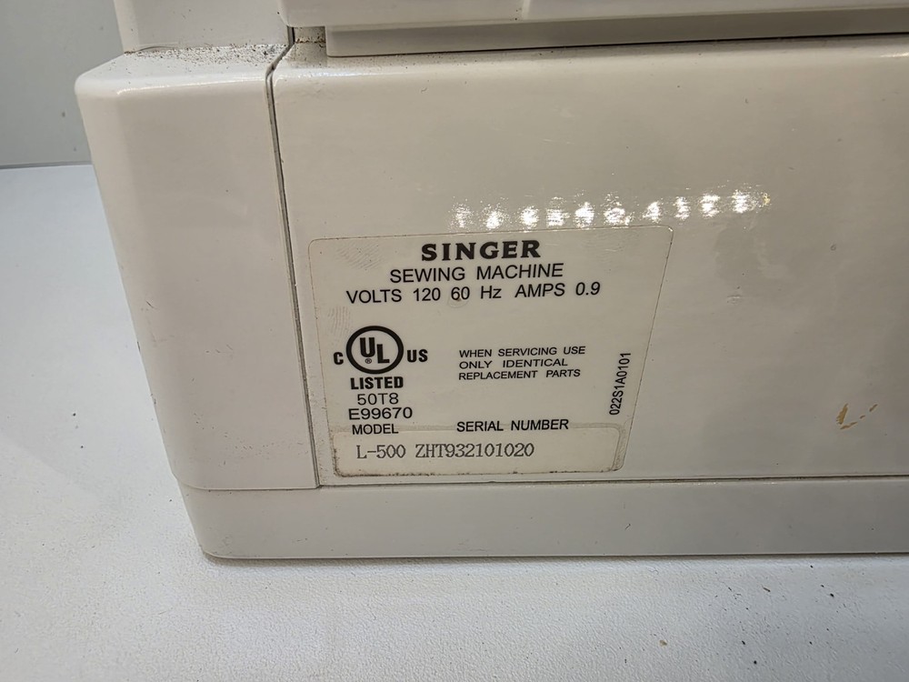 Singer Quantum L-500 Computerized Sewing Machine – Tested & Working LCD Display