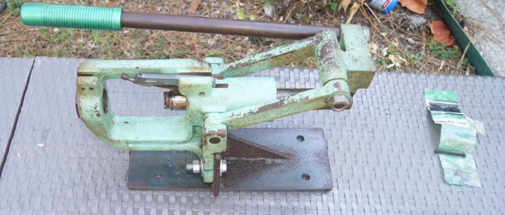 RCBS RC HUGE MOUNTING RELOADING PRESS WITH MOUNT