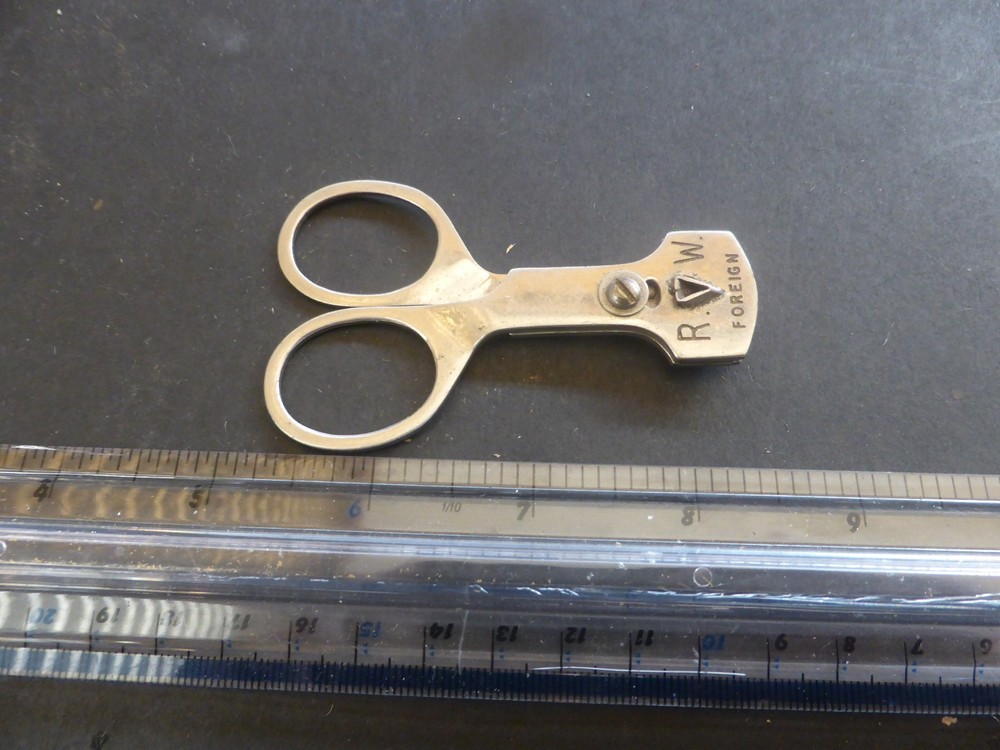 vintage pair of cutters
