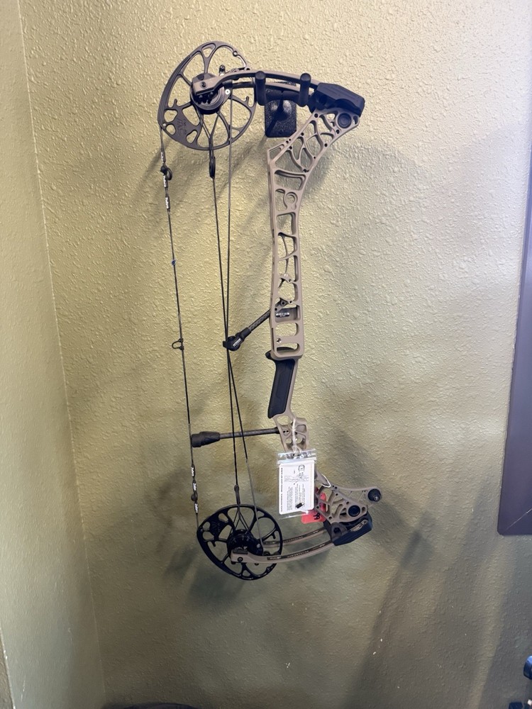 NEW!! Mathews Image Compound Bow gray Aluminum Archery/Hunting