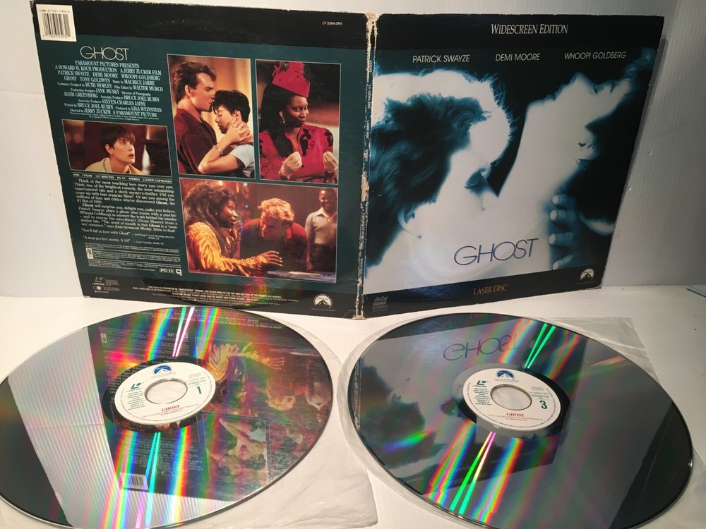 GHOST Two Laserdiscs LDs Demi Moore Patrick Swayze 1991 Paramount LV 32004-2WS