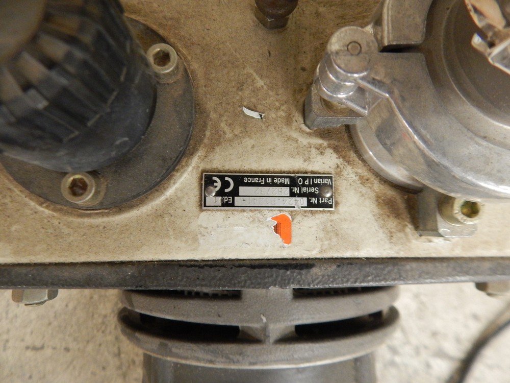 ALCATEL SD-700 ROTARY VANE VACUUM PUMP (#4512)