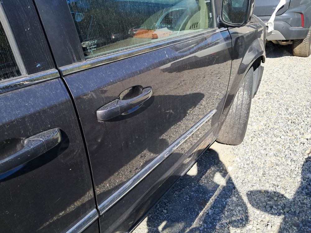 TOWN COUN 2015 Glove Box 4843836