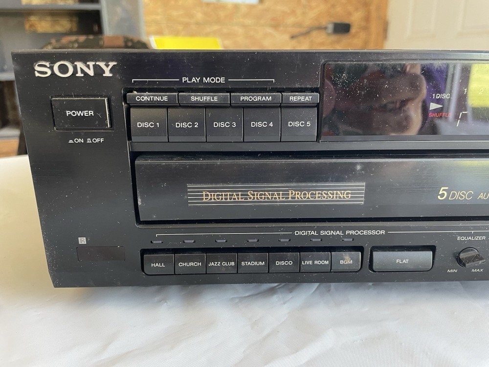 Sony 5 Disk Auto Loading System CD Player. CDP-C625. High Density. Remote