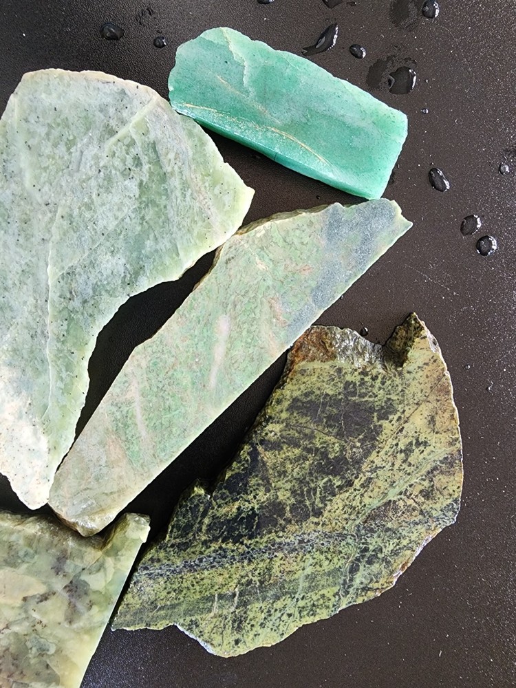 Lapidary Slabs Mixed Green Suite 482 grams