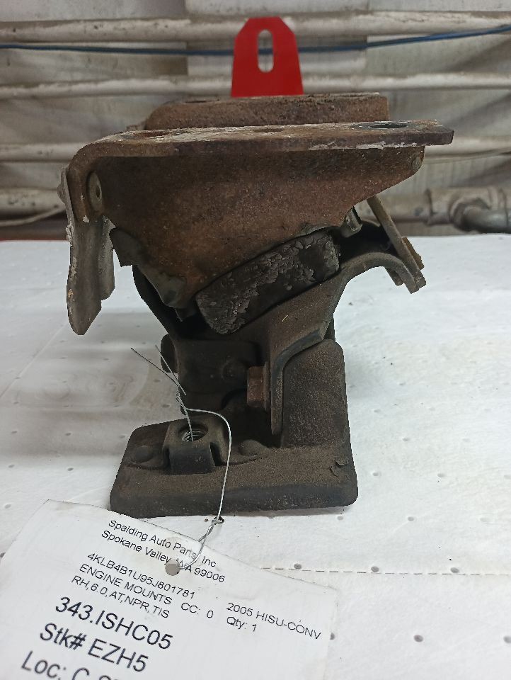 2005 Isuzu NPR 6.0L Right Passenger Engine Mount  (11567762