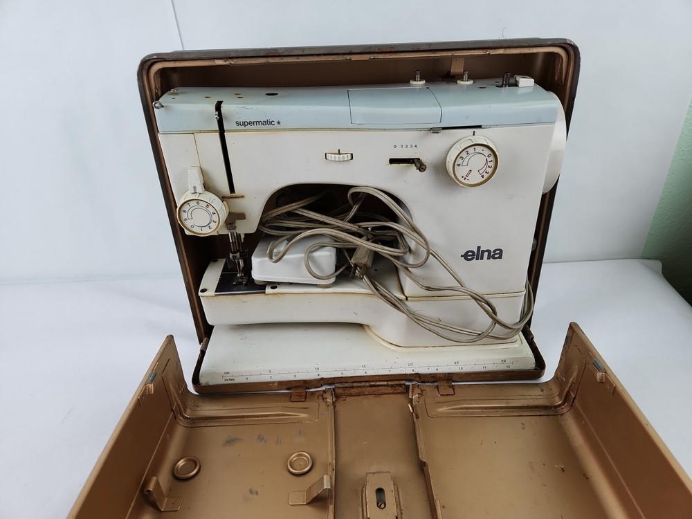 Elna Supermatic Type 62 Sewing Machine Working