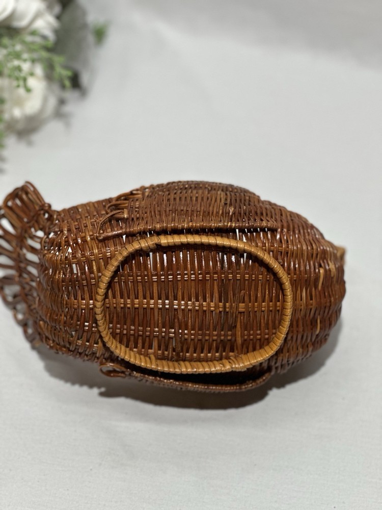 VTG Turkey Shaped Wicker Basket Table Decor Easter Or Fall Centerpiece Rustic