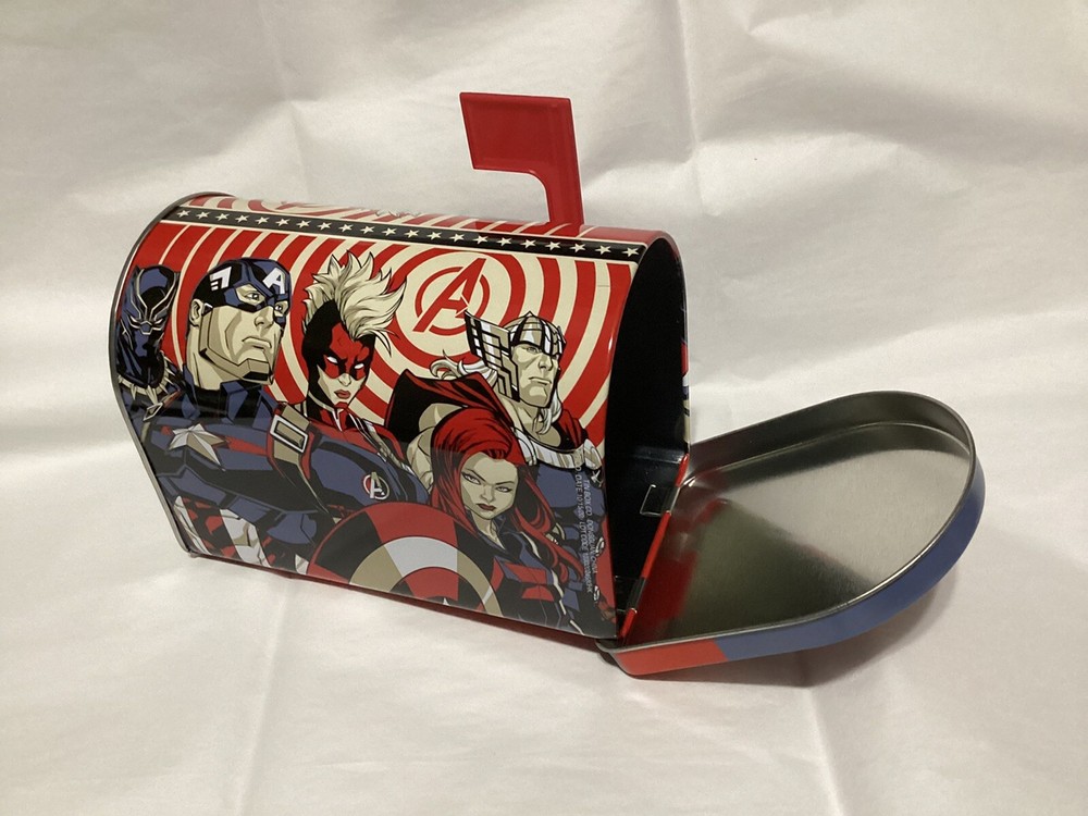 Marvel “Earth’s Mightiest Heroes” Valentines Mailbox Tin