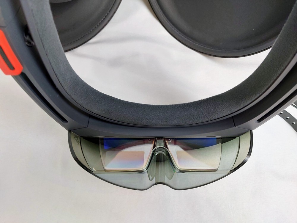 Microsoft HoloLens Developer Edition 1st Generation & Case - Excellent Condition