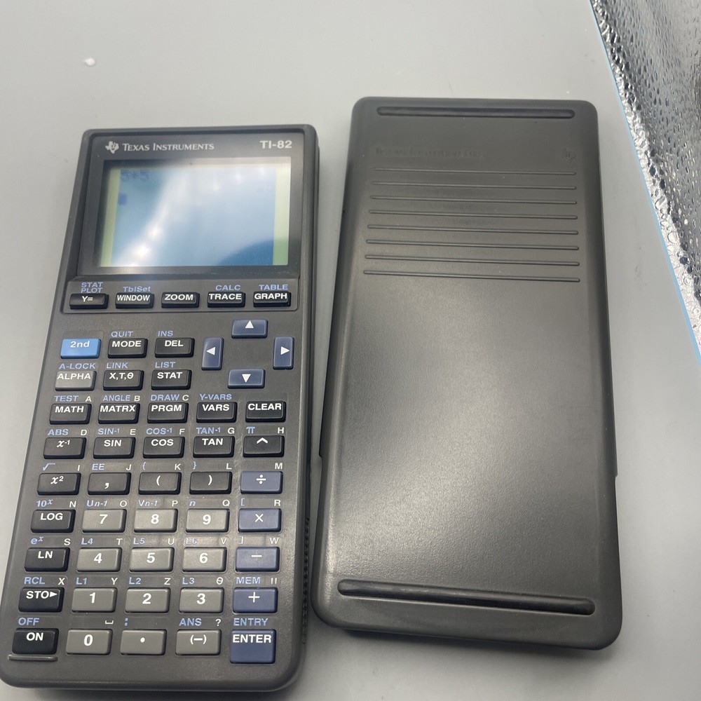 Texas Instruments TI-82 Graphing Calculator with Cover Tested