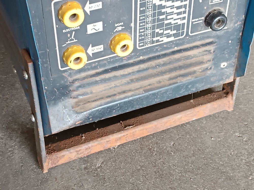 Miller Thunder Bolt Constant Current AC/DC Arc Welding Power Source 230V 45.5A