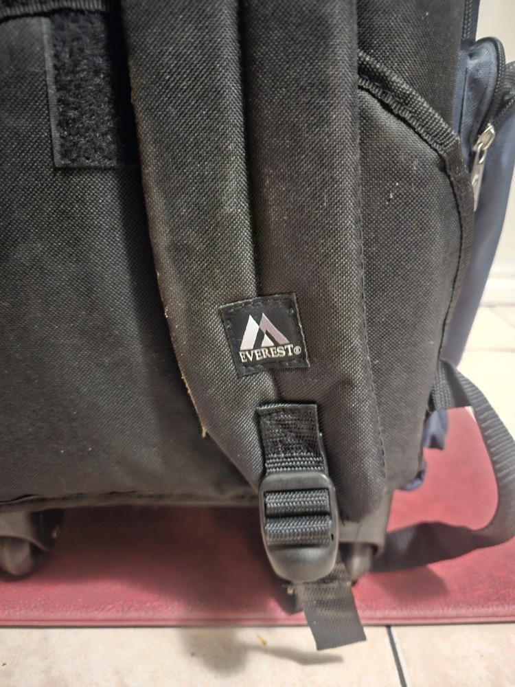 Everest rolling backpack