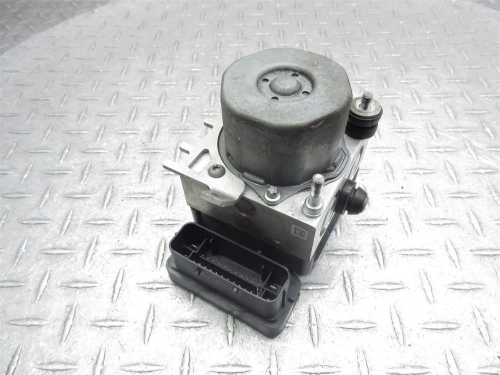2011 09-11 BMW S1000RR Abs Brake Pump Module Control