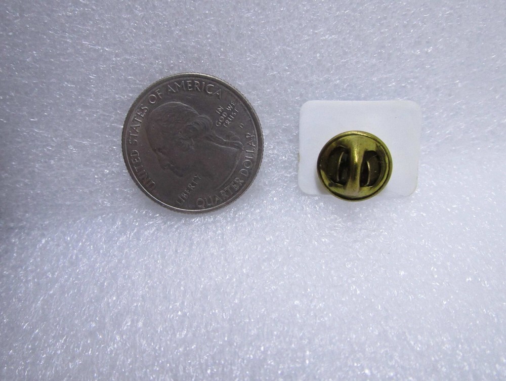 Shaking Hands Plastic Pin