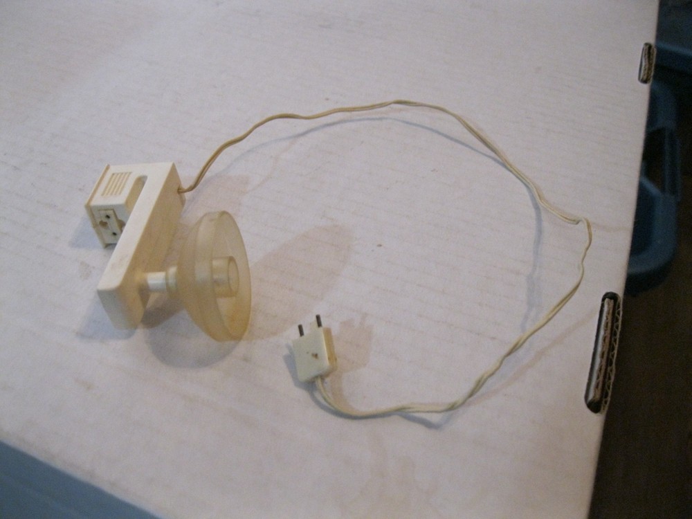 Fisher Price Dollhouse 1981 Ceiling Lamp #280 - Untested