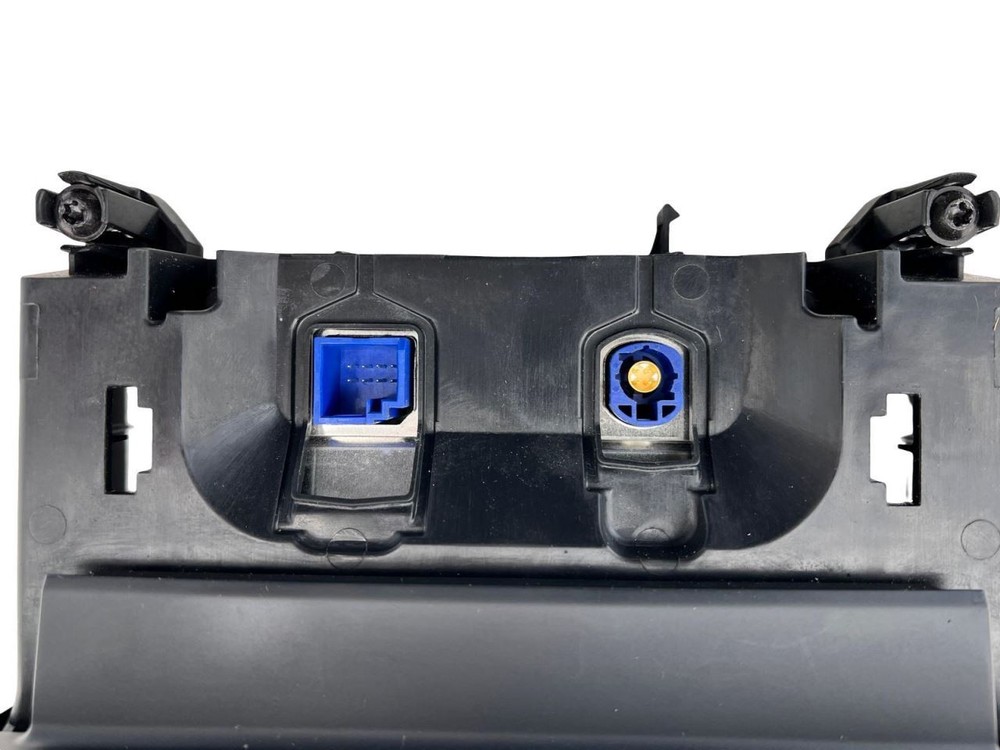 2015-2018 Mercedes C-Class Information Display Upper Dash One Tab Broken