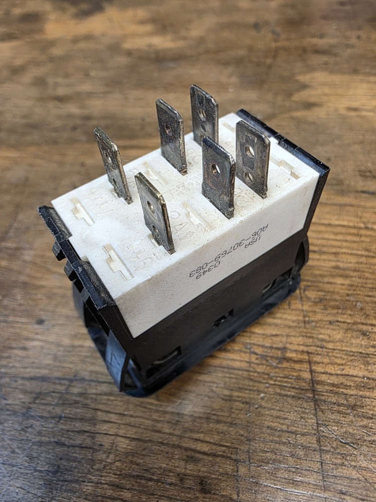 Used Freightliner Sleeper Panel Dome Light A06-30769-083