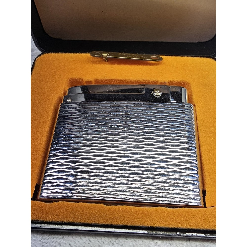 Silver Match Vintage Lighter Chrome Engraved Pattern Case