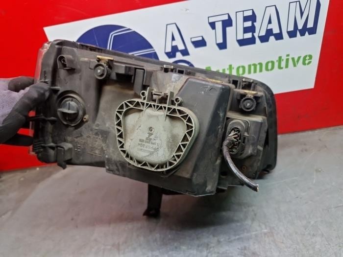 Left headlight VW Transporter T5 panel van 7H1941015S P24251686