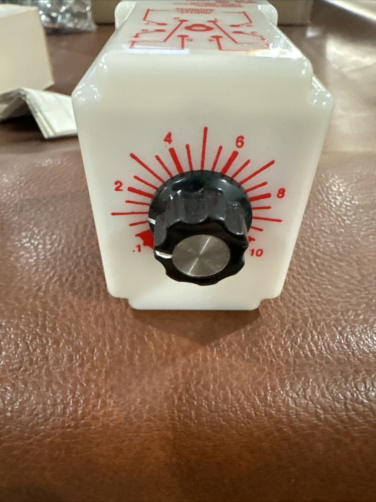 Dayton 6X603E Solid State Time Delay Relay, Range: 0.1-10sec, Input: 120VAC