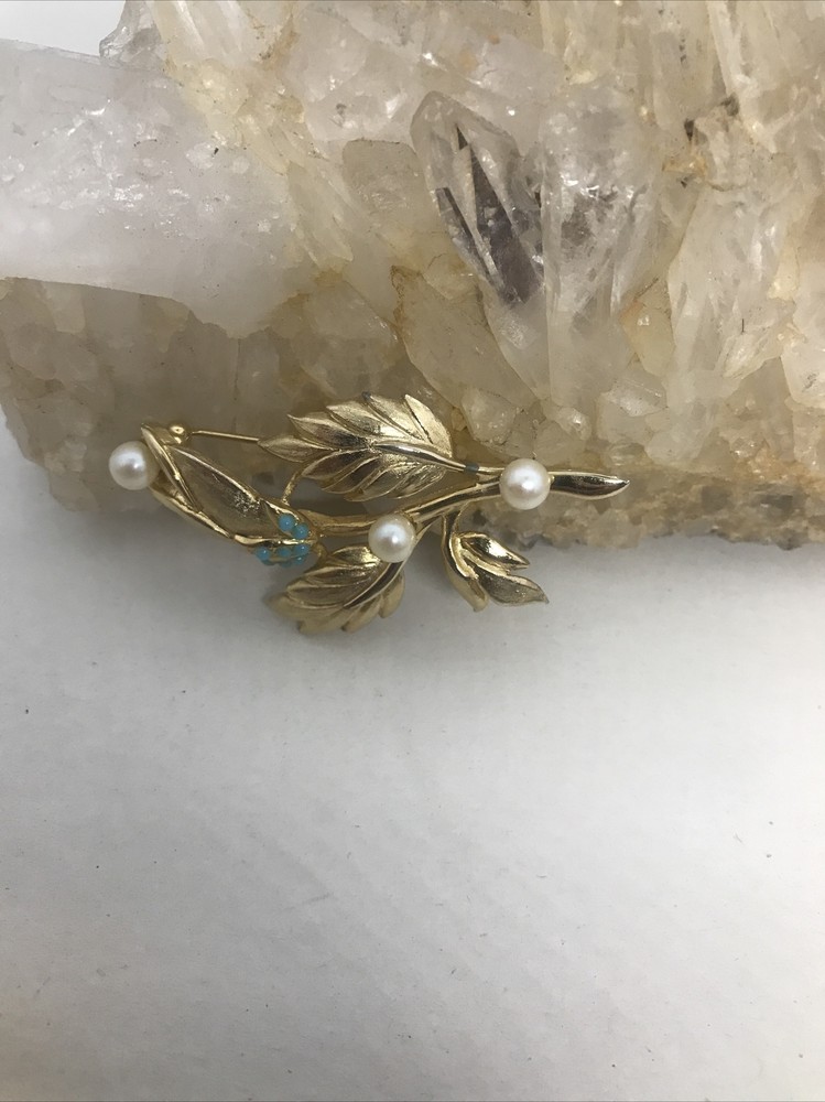 Vintage Brookraft Leaf Accent Brooch