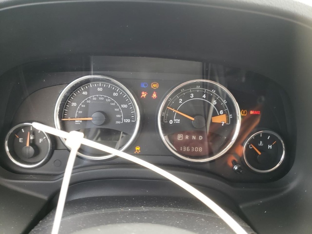 COMPASS 2015 Glove Box 5027874