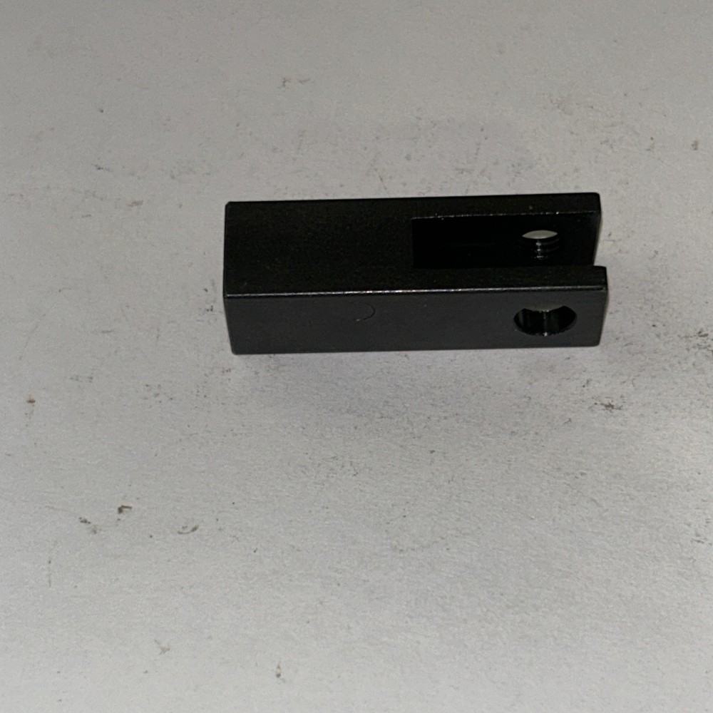 980252 Yoke