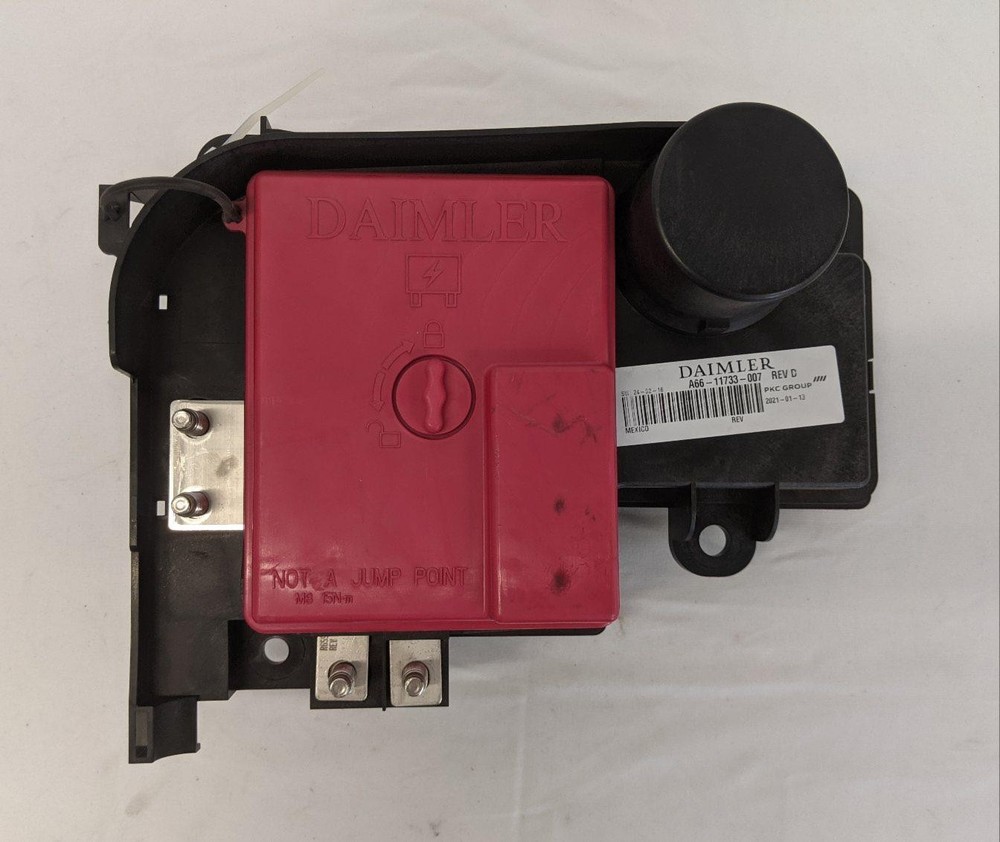 New Freightliner Daimler Battery Cable Access Power Module - P/N A66-11733-007