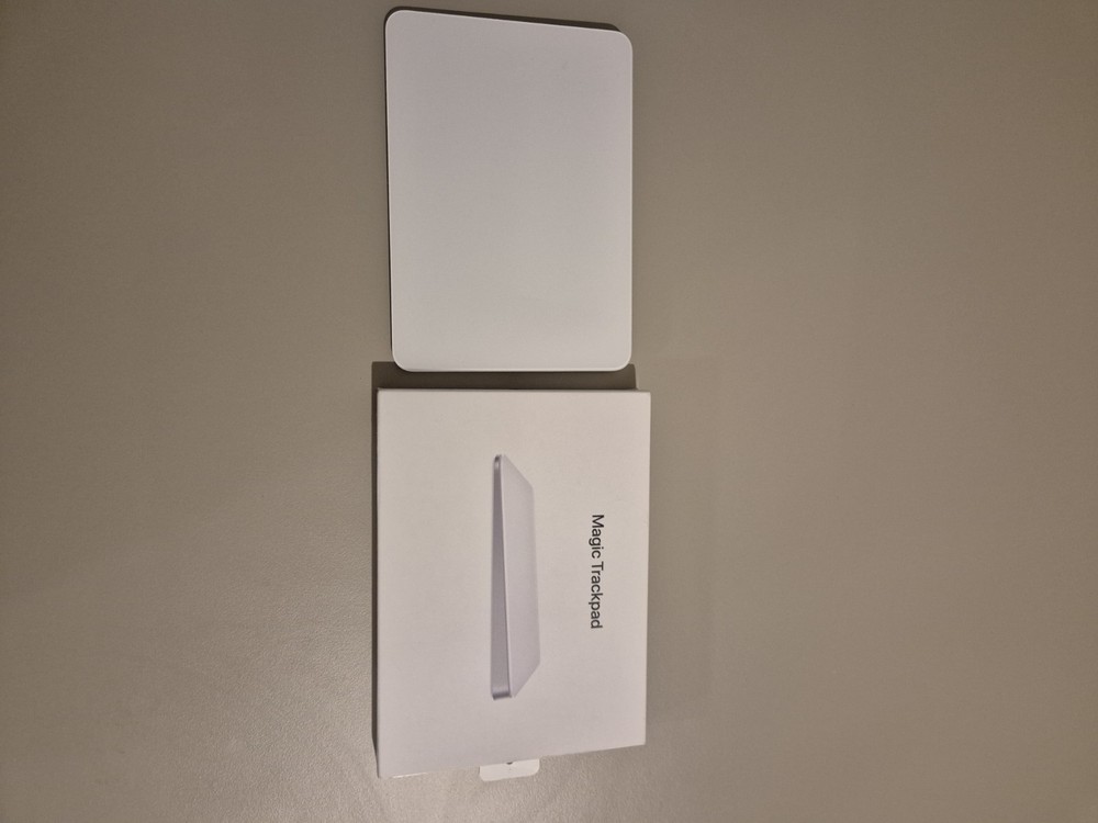 Apple Wireless Compact Magic Keyboard & Magic Trackpad QWERTY Built-In Battery