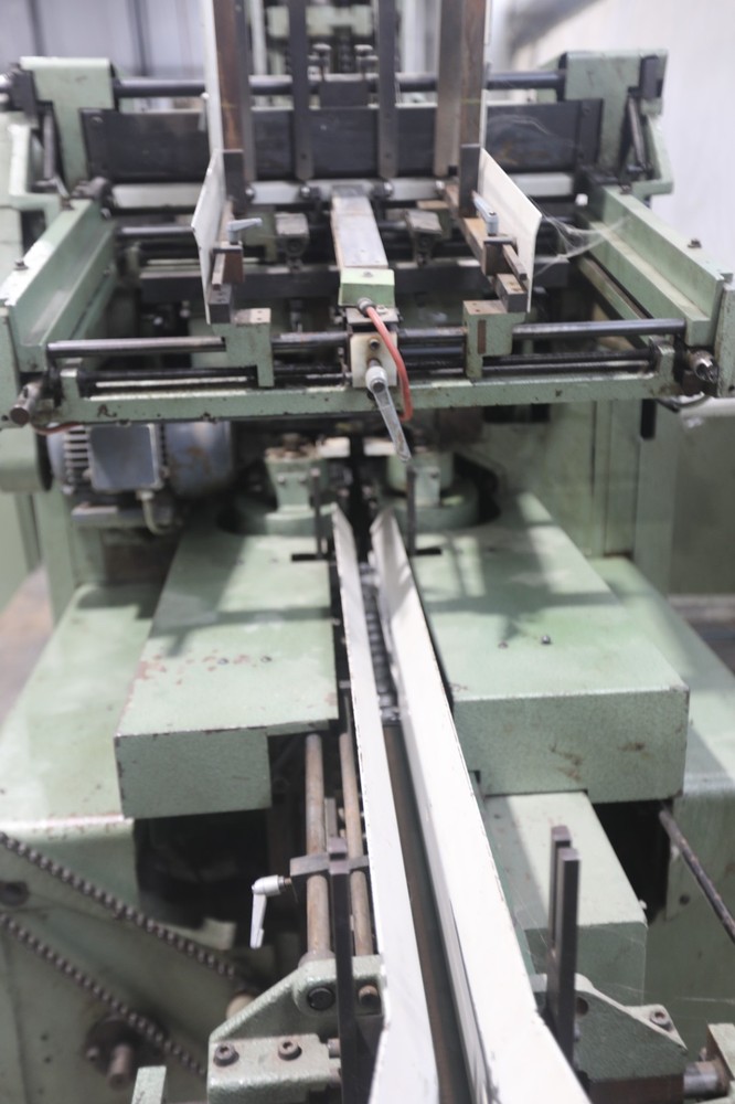 Kolbus EMP 590 Casing in Machine Year 1984