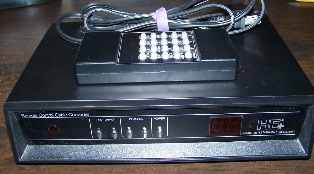 HE+ WIRELESS REMOTE CONTROL CABLE CONVERTER TUNER WITH REMOTE EUC!