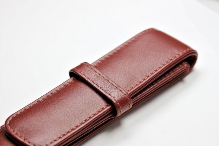 BROWN LEATHER SINGLE PEN CASE -GREAT QUALITY BRAND NEW