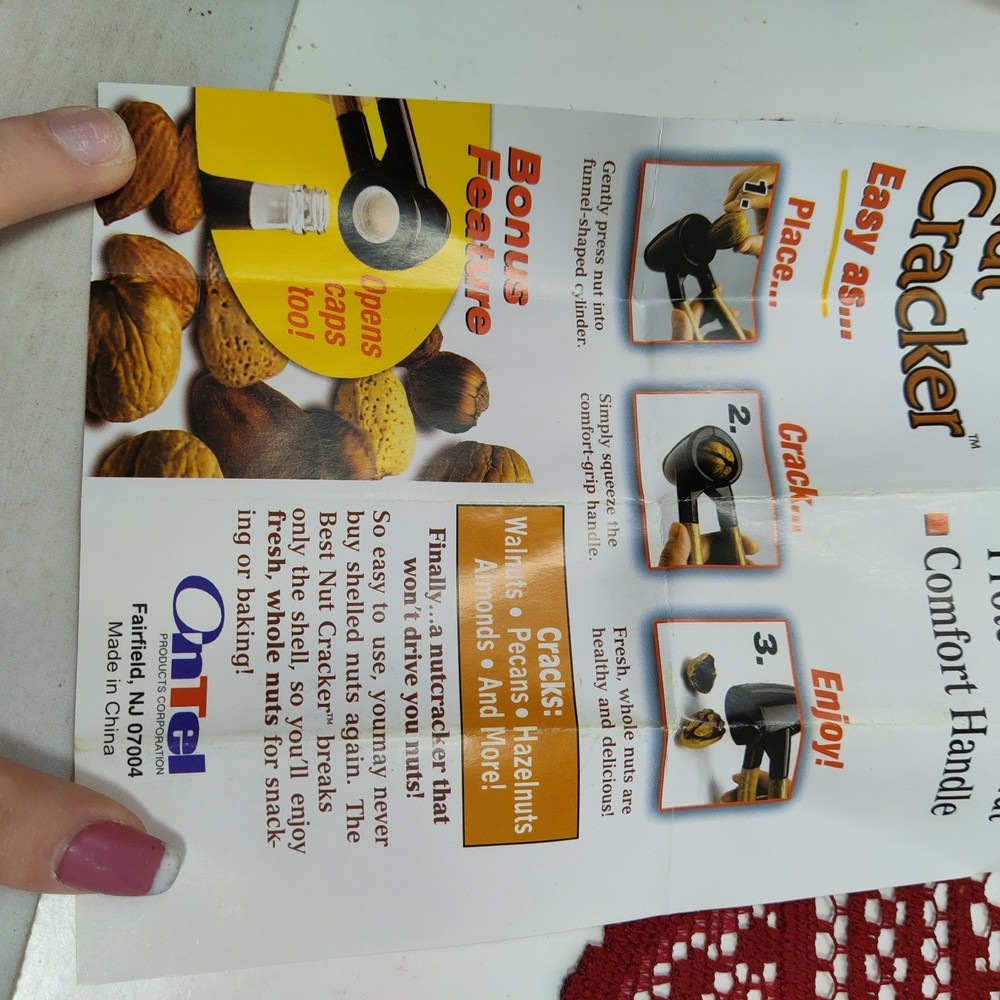 2X NUTCRACKER Best Nut DESIGN METAL SPRING LOADED WOOD WALNUT Pecan Open Box