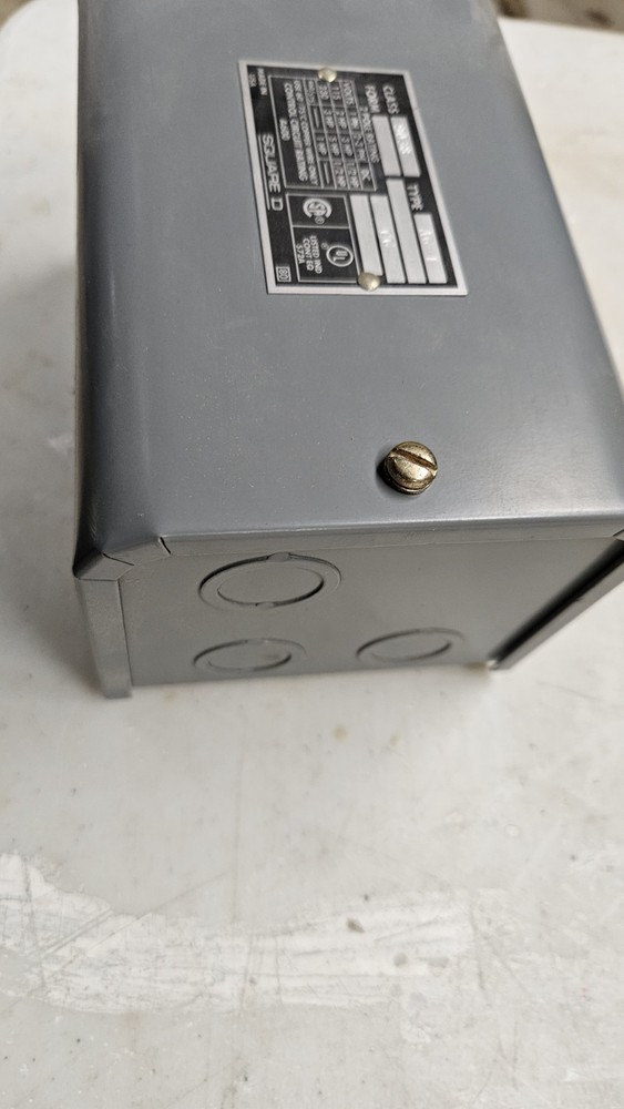 Square D 9038AG1 Class 9038 Type AG-1 Mechanical Alternator Liquid Level Switch