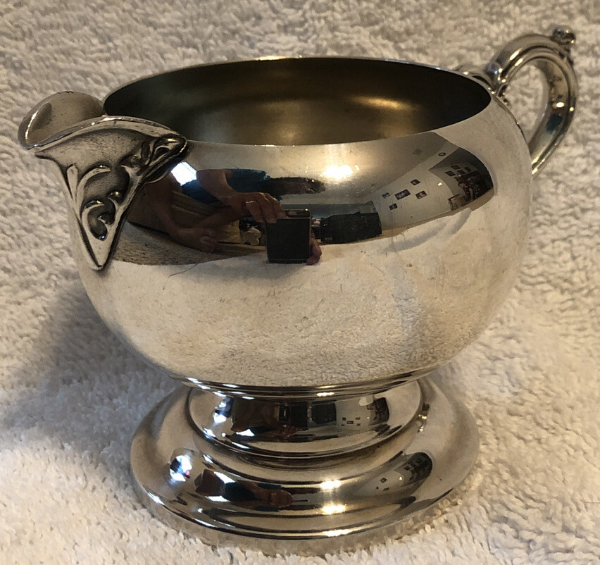 Vintage WM Rogers Silverplate Creamer 3” EUC