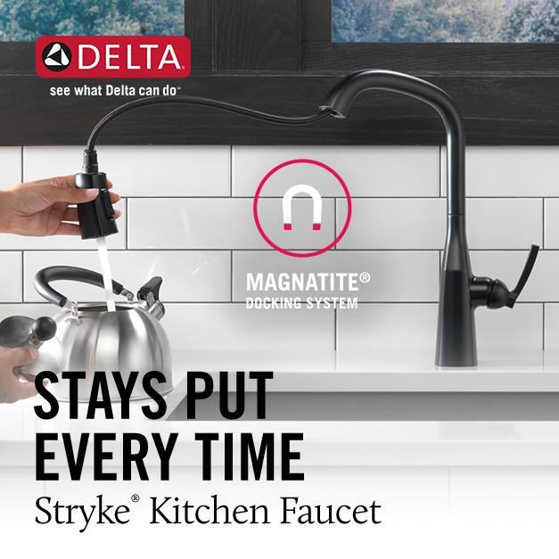 Delta Stryke Pull-Down Kitchen 1-Handle Matte Black-Certified Refurbished