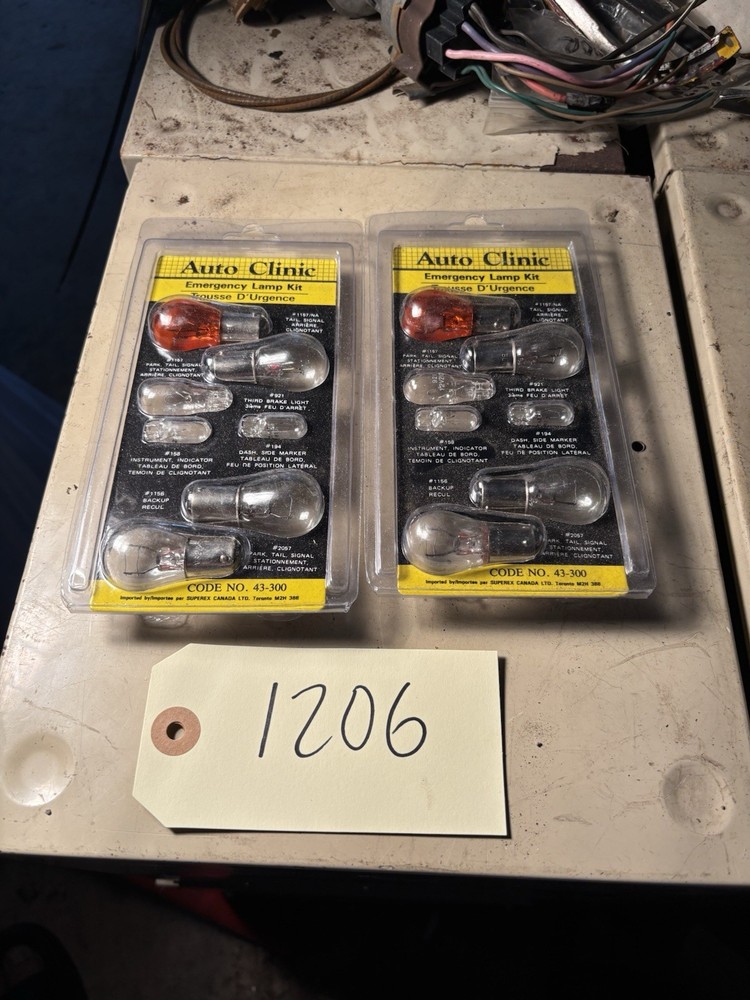 Auto Clinic Emergency Lamp Kit Code 43-300 New 2 Sets