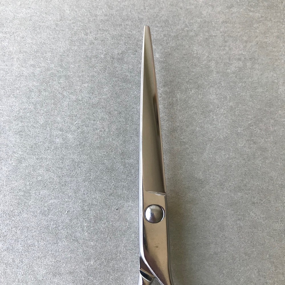 Japanese Hair Scissors Professionally Sharpened preowned Finger rest missing