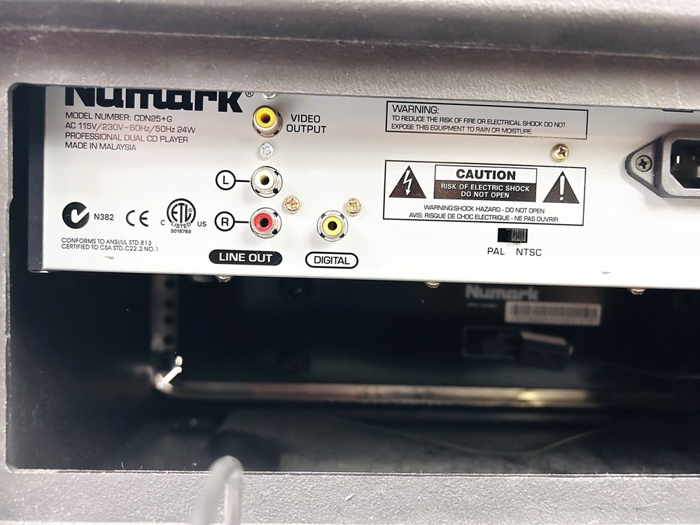 DJ Numark CDN25 Pro Professional Dual CD Player & Controller in Carry Case Works