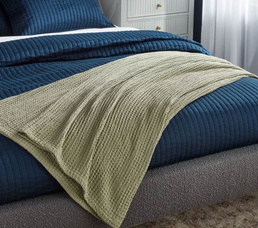 Full/Queen TENCEL Lyocell Waffle Bed Blanket Green - Threshold