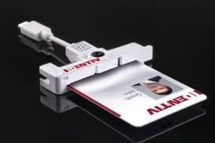 Convenient USB SmartFold Reader for Smart Cards